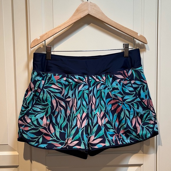 Lands’ End 3” Quick Dry Board Shorts Swim Cover-up with Panty - Picture 3 of 10